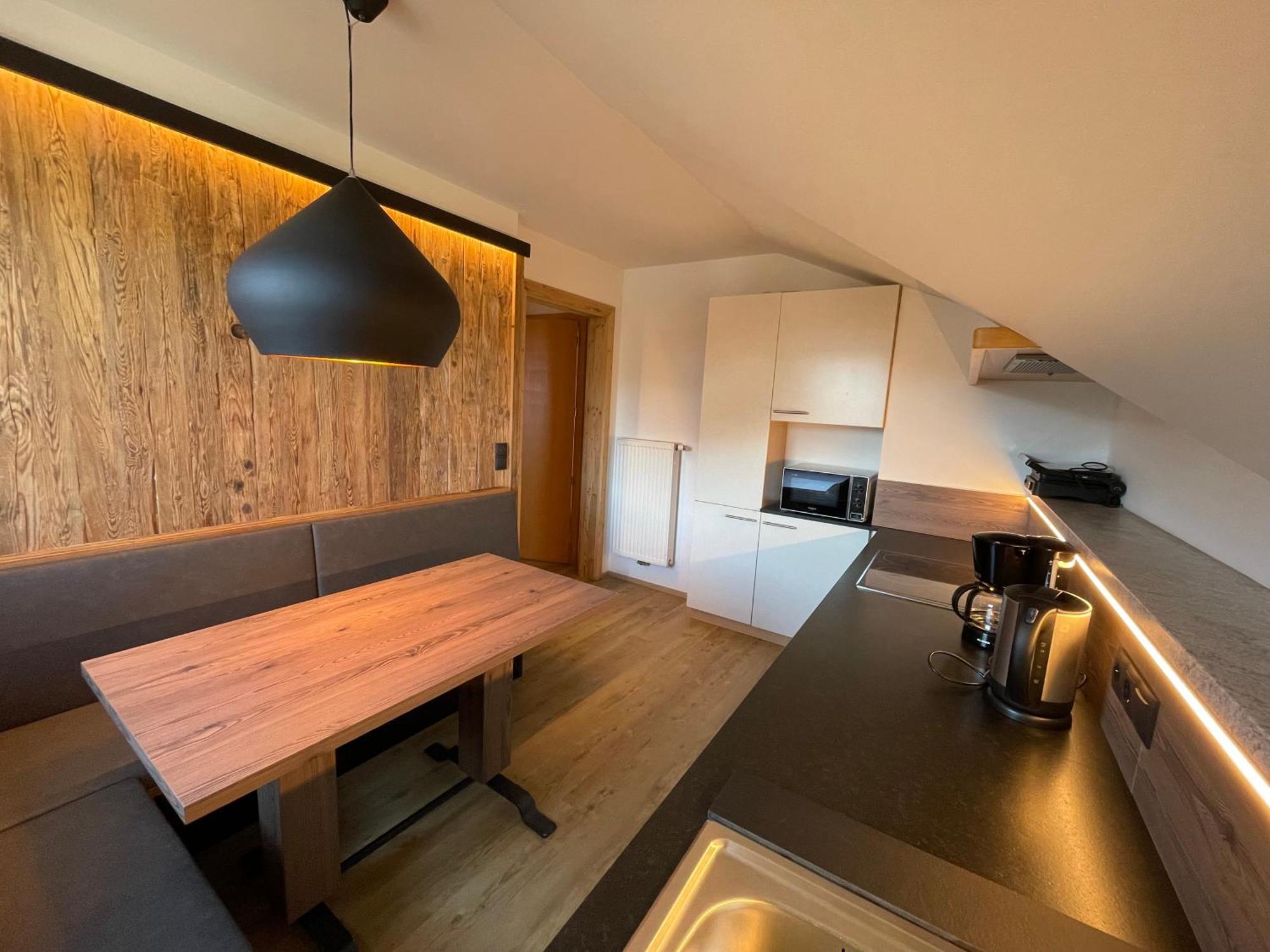 Tantalus Apartment